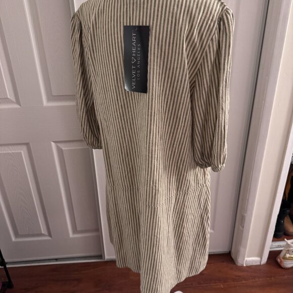 Velvet Heart Striped Linen-Blend Tunic Dress  (Size S-M) - Picture 8 of 12
